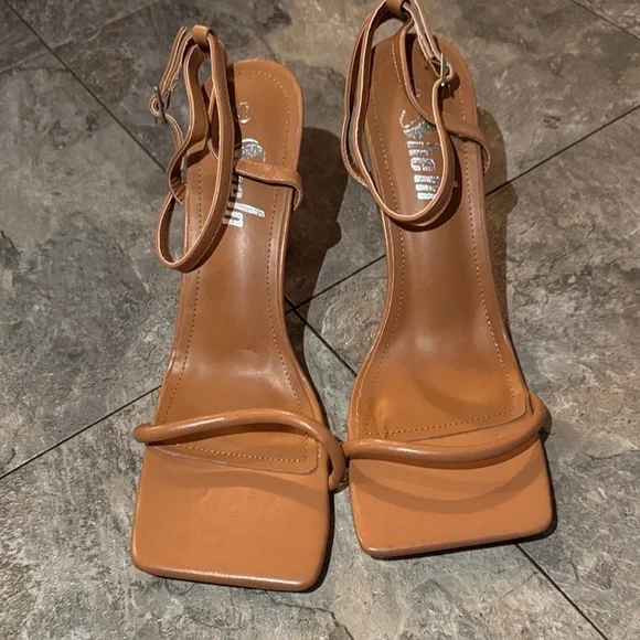 SHEIN Tan Strappy Heels - Picture 1 of 5